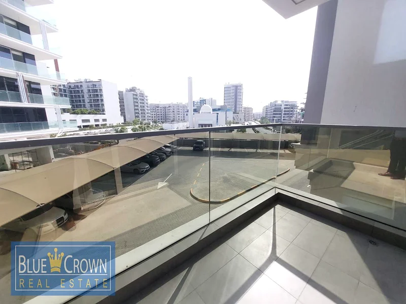 Spacious & Huge Studio with Balcony Ready To Move64156632521217110