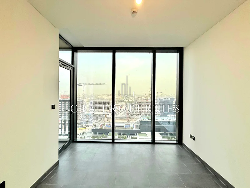 VACANT NOW | POOL AND AMENITY VIEW | BRAND NEW63759364595713114
