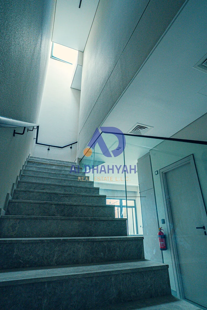 Luxury 3-Bedroom Villa with Burj Khalifa View63724319307905114