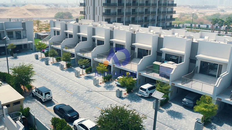 Luxury 3-Bedroom Villa with Burj Khalifa View63724319307905110