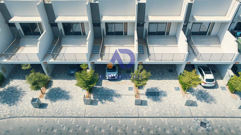 Luxury 3-Bedroom Villa with Burj Khalifa View63724319307905112