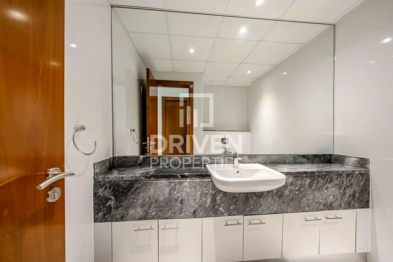 Exquisite Unit and Furnished | Ready to Move in63794529435906114