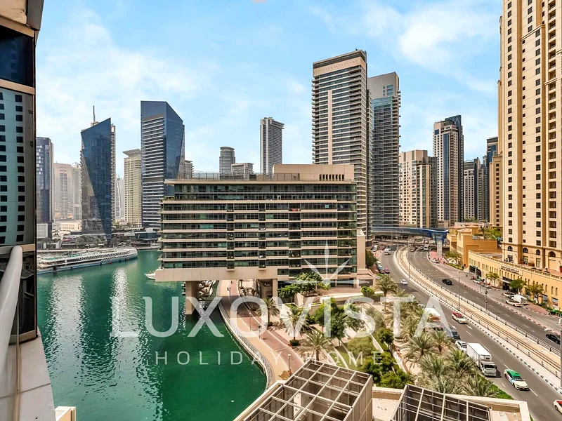 باي سنترال | استوديو عصري63834294678019111