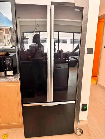 Hitachi franch door refrigerator bottom freezer 75cm width 178cm height