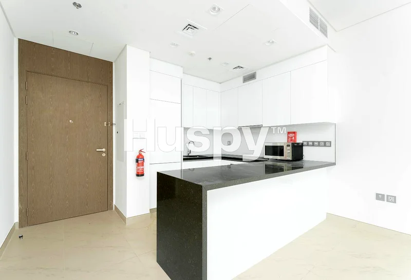 Low Floor | Lagoon View | Vacant63750644537089113