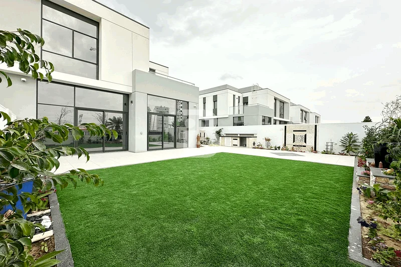 Upgraded | Landscaped | Single Row | Type A63763279840003110