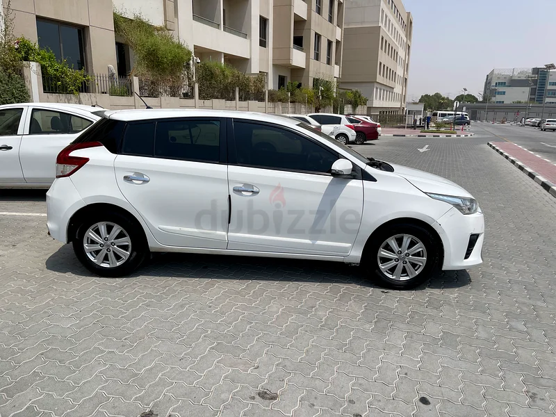 Yaris-2017 agency maintained full options63699051197571113
