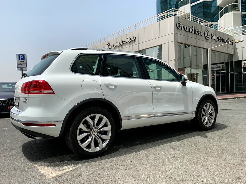 Volkswagen Touareg Sport 2016. GCC Specs Agency Service History , 2 Keys63699034404994113