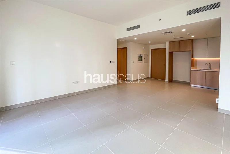 Vacant On Transport | New Development | Park View64025280989570114
