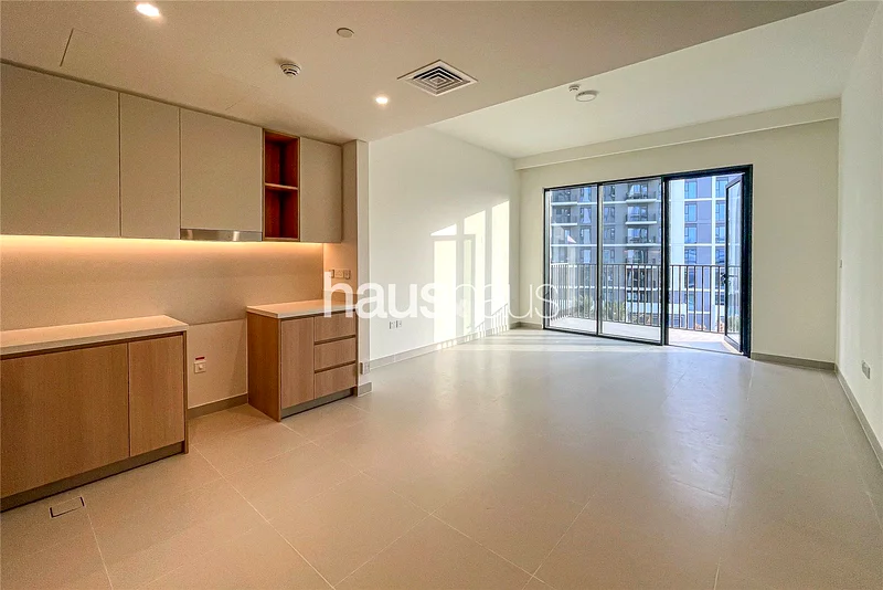 Vacant On Transport | New Development | Park View64025280989570111