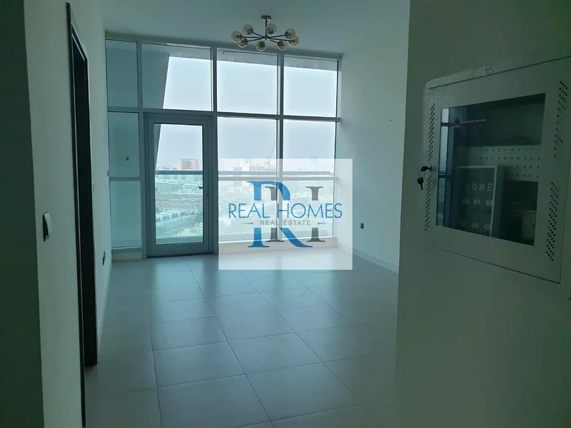 شقة حديثة من غرفة نوم واحدة مع غرفة غسيل | طابق عالي | مناسبة للحيوانات الأليفة63777919745795110
