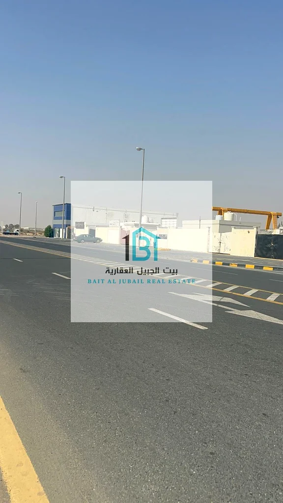 3 Showrooms + 7 Yards in Emirates Industrial City (Al Hanoo) – Block 7 Premium corner location on 3 streets63818610194819111