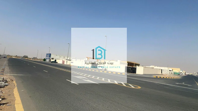 3 Showrooms + 7 Yards in Emirates Industrial City (Al Hanoo) – Block 7 Premium corner location on 3 streets63818610194819112
