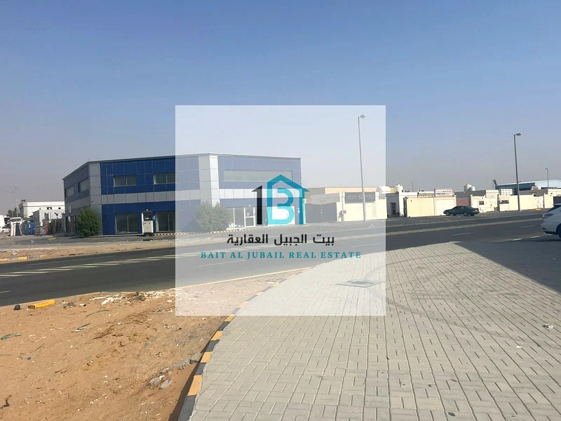 3 Showrooms + 7 Yards in Emirates Industrial City (Al Hanoo) – Block 7 Premium corner location on 3 streets63818610194819113