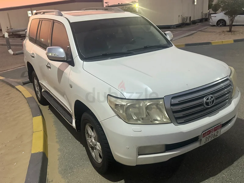 Toyota Land Cruiser 5.763699052593410110