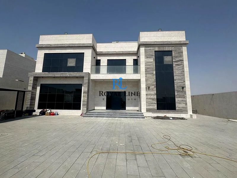 موقع متميز وتشطيب عالي الجودة، فيلا حديثة جديدة بالكامل63724981268737110