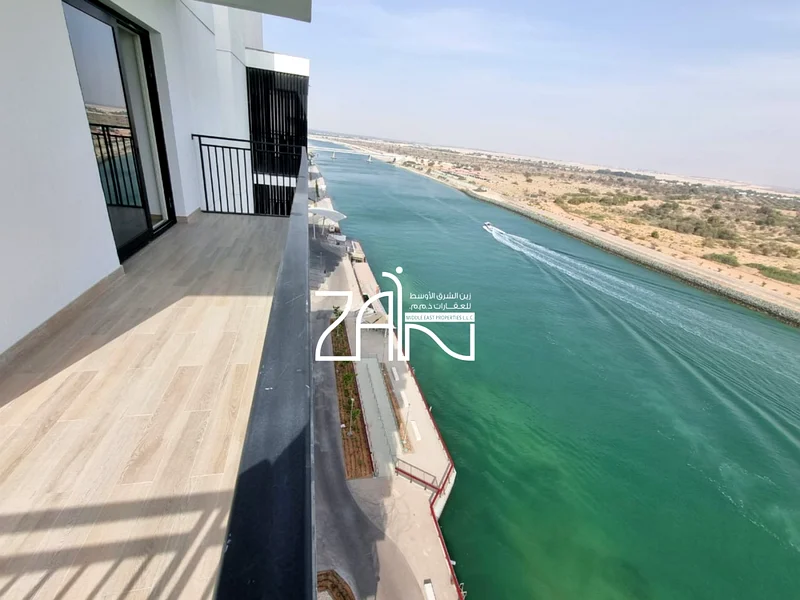 شقة حديثة بغرفتي نوم وشرفة وإطلالة كاملة على القناة في الطابق العالي63849020830466111