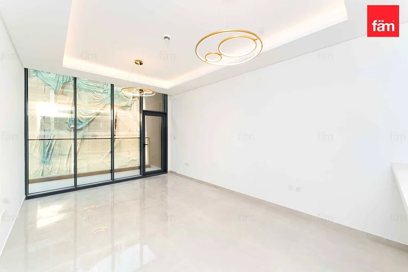 New | Spacious Unit | Steps Away from Circle Mall63787279001474114