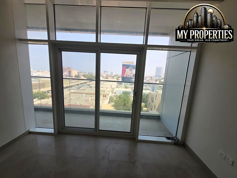 **DISCOVER A UNIQUE OPPORTUNITY TO LIVE IN A PRIME LOCATION ON THE BEAUTIFUL NILE CORNICHE IN RAS AL KHAIMAH. THIS SPACIOUS TWO-BEDROOM PROPERTY OFFERS THE PERFECT BALANCE OF MODERN COMFORT AND NATURA63813538003970111