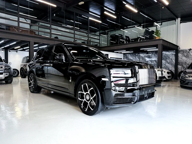 2019 ROLLS-ROYCE CULLINAN BLACK BADGE KIT | REAR CURTAINS | EXECUTIVE SEATS | BESPOKE SOUND SYSTEM |63699029494401110