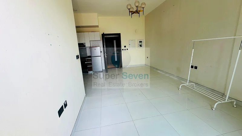 Cozy Studio | Community View | Vacant63742936644483113