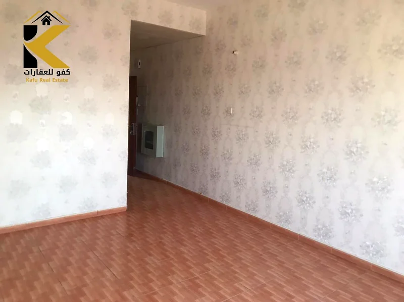 شقة مكونة من غرفة نوم واحدة حديثة للإيجار السنوي في الروضة 2 - واسعة وموقعها ممتاز63722819630465110