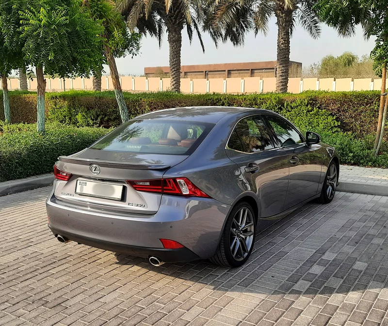 LEXUS IS350 F Sport 2014 GCC | Very Low Mileage63699025468417113