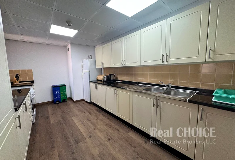 Spacious 1BR | Furnished and Serviced | Bills Included63724503631234114