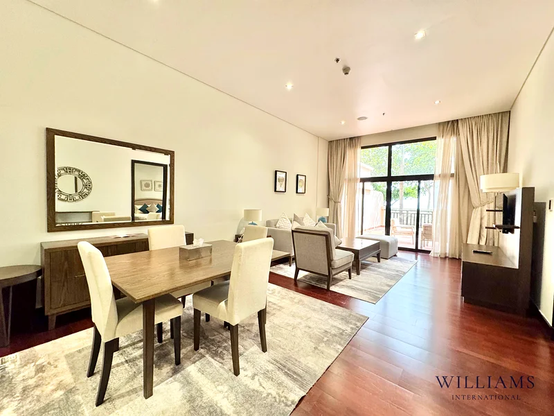 LUXURY LIVING | BEACH ACCESS | SEA VIEW64009204674434110