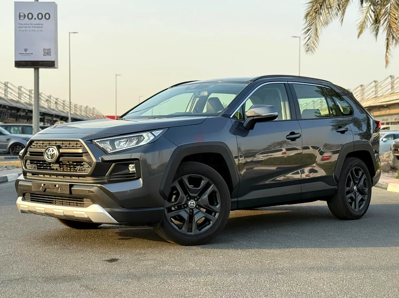 Toyota rav4 adventure gcc specs under warranty full history service original paint63699051853827112