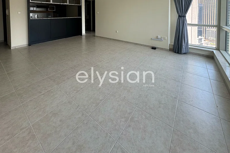 شاغرة | بدون مبرد | إطلالة على المارينا63775020468610113