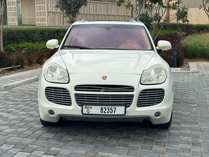 Porsche Cayenne Turbo S63699038325122114