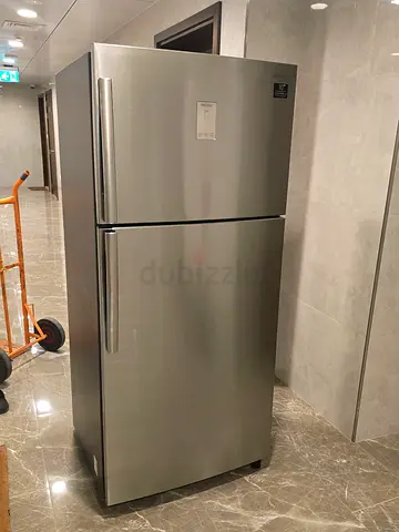 Samsung 720 literes capacity Refrigerator with digital display