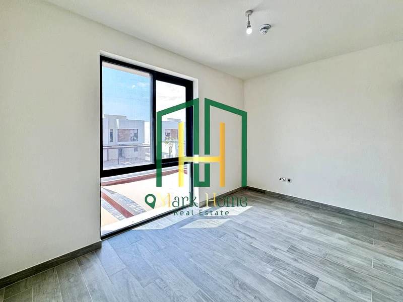 Rent Refund | Single Row | Prime Location63848272279043114