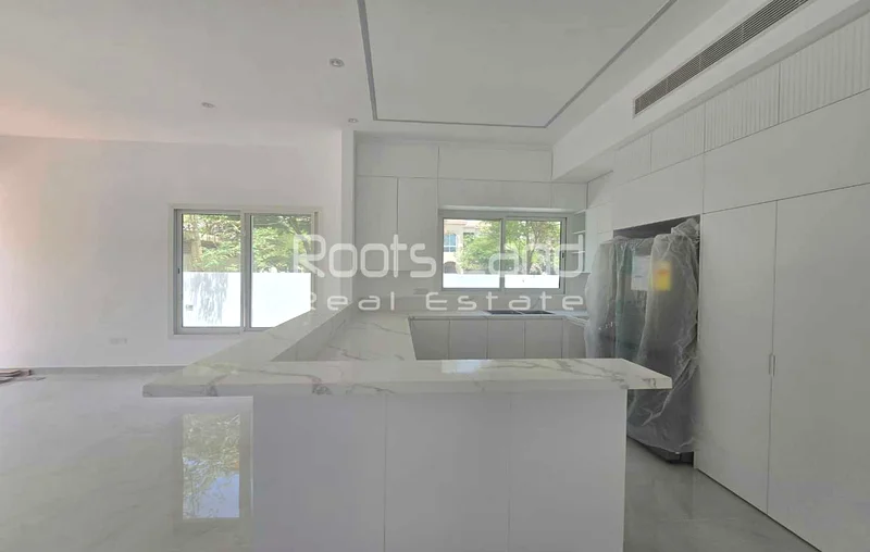 Custom Built | Corner Villa| Private Pool63917144863106114