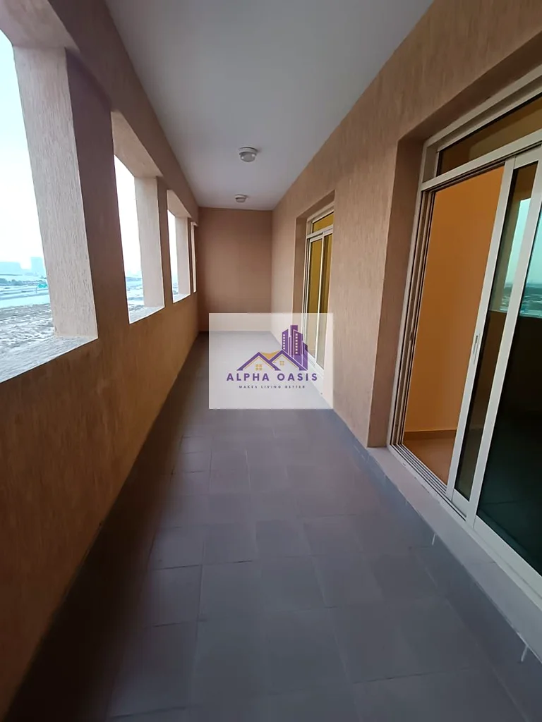 شقة حديثة وواسعة مكونة من غرفتي نوم خلف السوق الإضافي63746698982275114