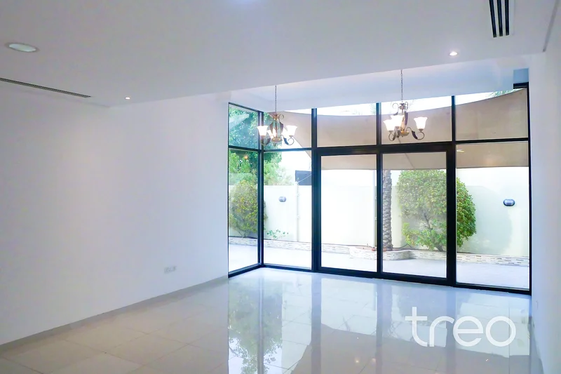 Large Plot | Landscaped Garden | Vacant63738481674242112