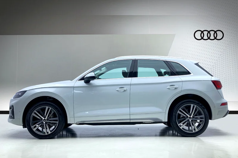 Audi Q5 45TFSI Progress | Warranty | Service | Free Registration63699036931330112