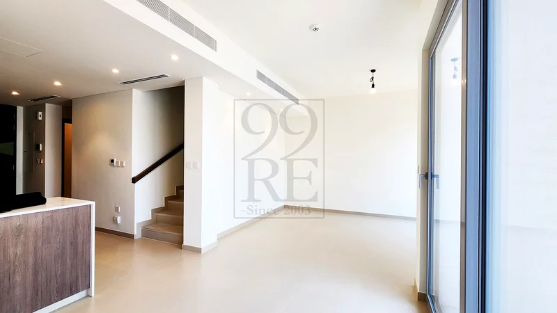Exclusive | Unfurnished | Spacious | Single Row63732669168642112