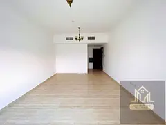 \\ Big Specious Hall  Frount Of Park Veiw.... JUST AED 38k /-