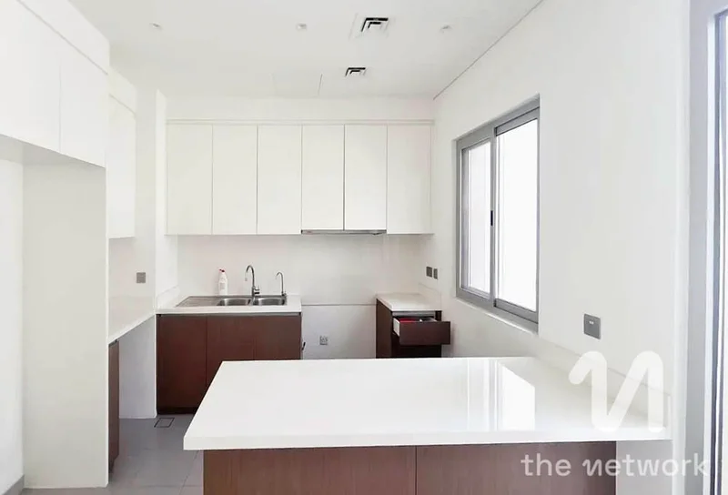 Vacant | Close to Pool | Spacious Layout63727121407873112