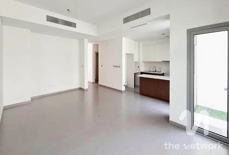 Vacant | Close to Pool | Spacious Layout63727121407873113