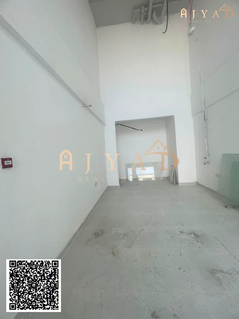 محل للإيجار في المويحات 3 | حوالي 323 قدم مربع | درهم إماراتي 25,000 | متاح بالتقسيط63816673218946112
