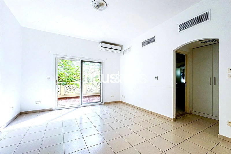Prime Location | Type 5 | Back to Back63726113904513114