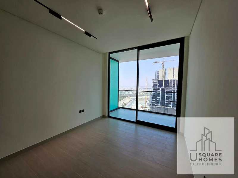 متوسط الطابق | جديد بالكامل | شرفة63785066894337113