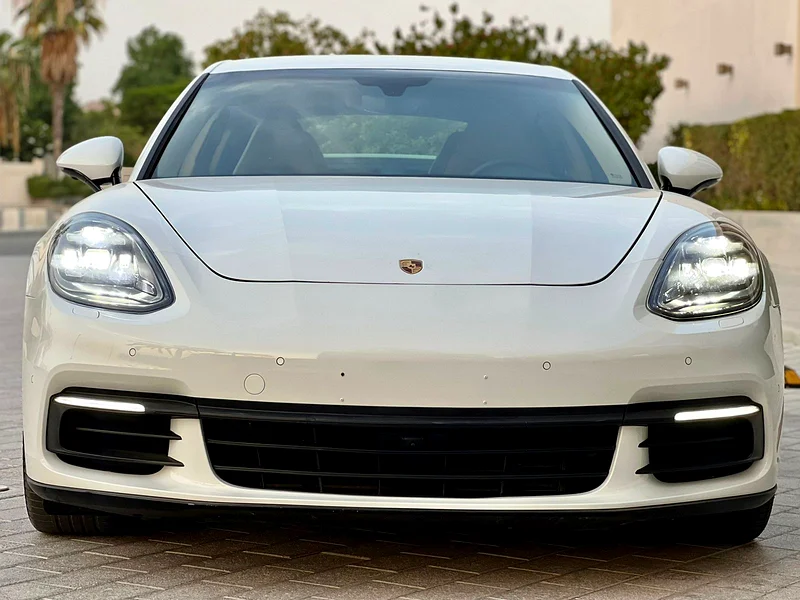 Porsche Panamera 4 Fully loaded Under Warranty63699038801665111