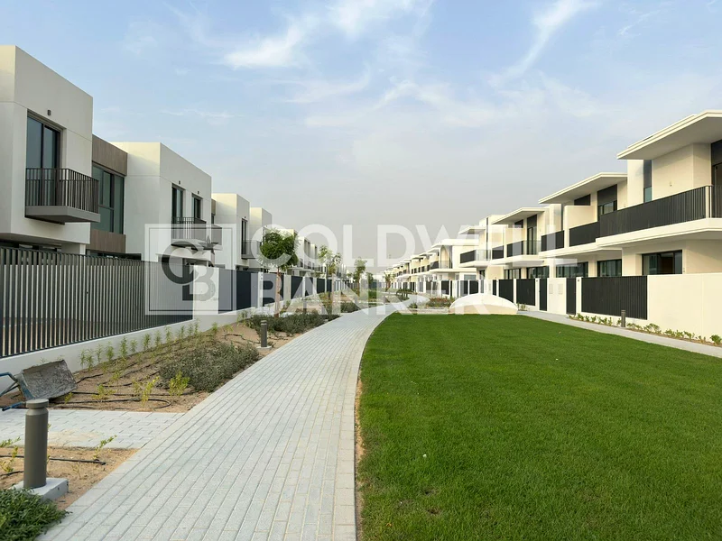 مطبخ الزاوية | وحدة فاستو | قريب من المرافق63946395088643111