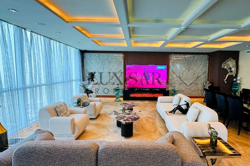 Panoramic views | Luxurious PH| Upgraded63775819455233114