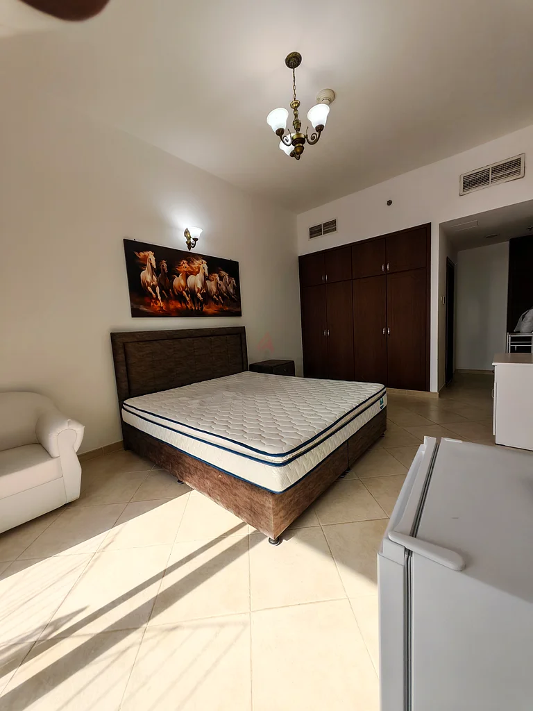 Master room available in Tecom63797913806851110