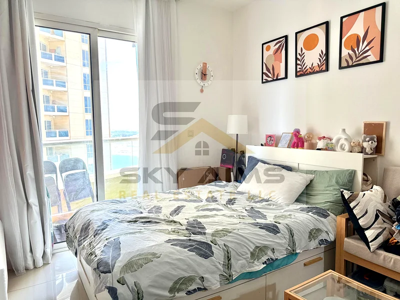 Lake Views | Bright Studio | Tranquil Surroundings64031805271298114